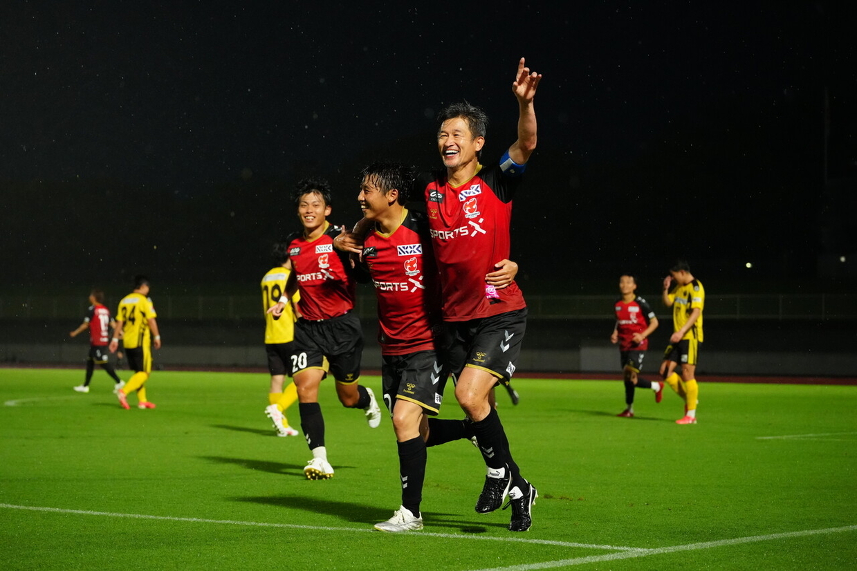 A longevidade de Kazu Miura no futebol profissional aos 57 anos