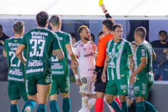 A metamorfose de Neymar em campo gera críticas sobre postura e maturidade