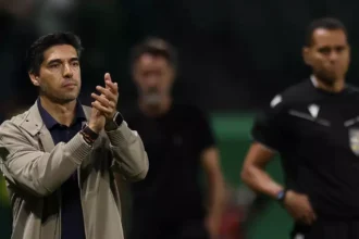 Abel Ferreira analisa derrota do Palmeiras e defende Carlos Miguel após erro