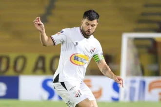 Anápolis goleia Volta Redonda por 4 a 1 e abandona a última posição da Série C