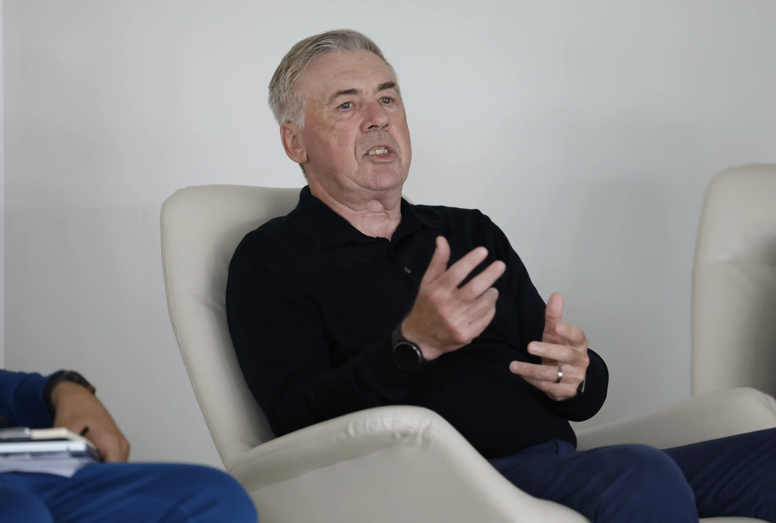 Ancelotti inicia renovação na Seleção Brasileira com foco em talentos da base