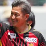 Aos 59 anos, Kazu Miura marca gol histórico e garante classificação no Japão
