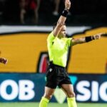 Arbitragem de Vitória e Palmeiras gera críticas sobre falta de critério