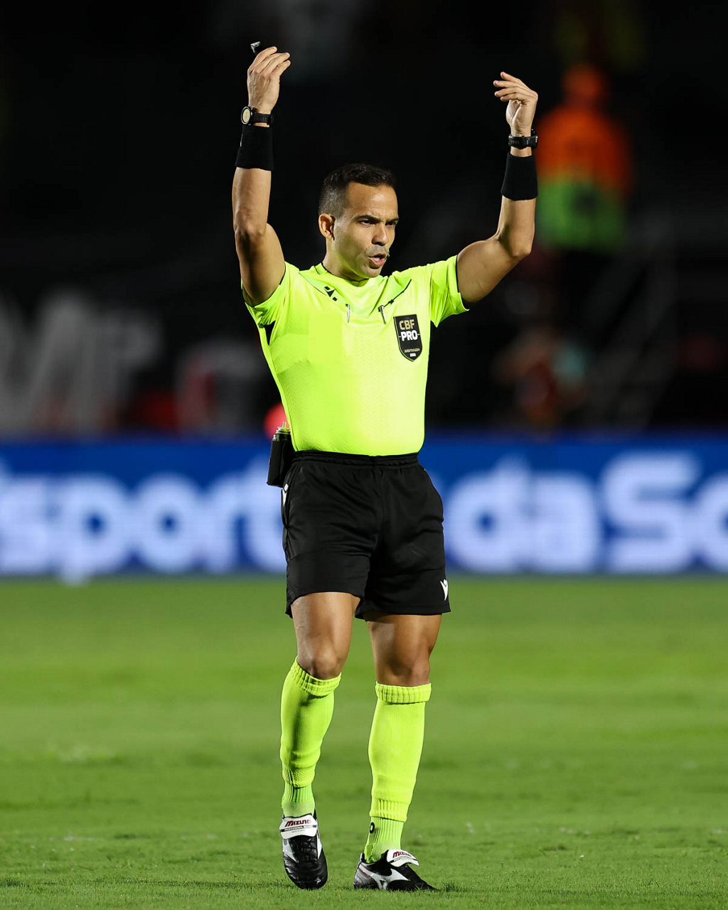 Arbitragem em debate: súmula detalha expulsões de atletas do Vitória contra o Palmeiras