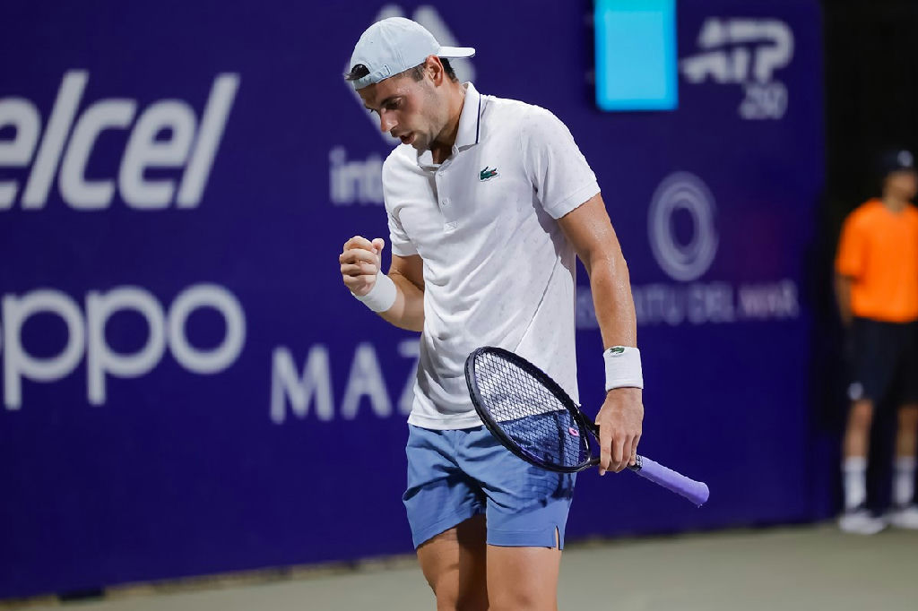 Arthur Gea brilha no ATP 250 de Los Cabos e alcança semifinal inédita