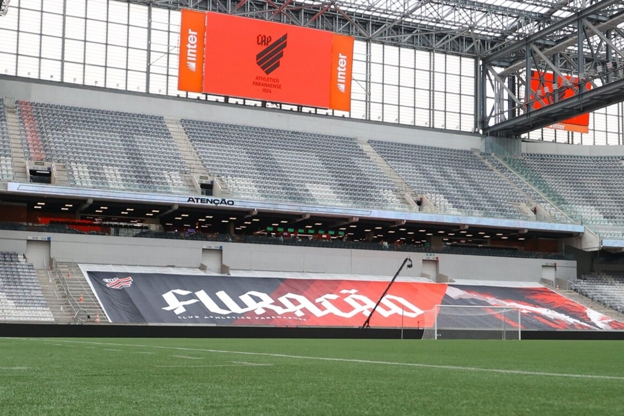 Athletico Paranaense enfrenta o Internacional na Ligga Arena