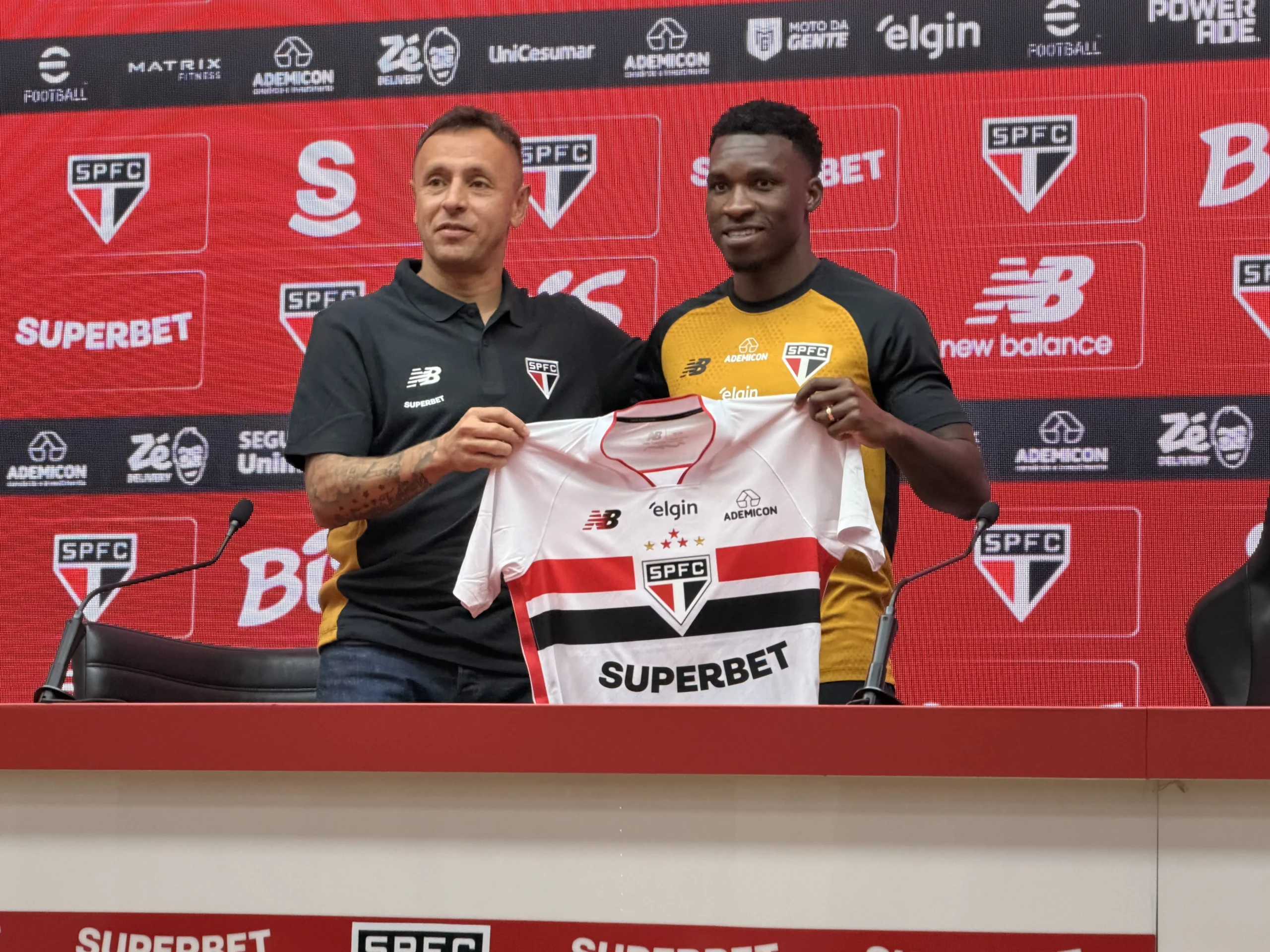 Aurélio Buta destaca grandeza do São Paulo em sua apresentação oficial
