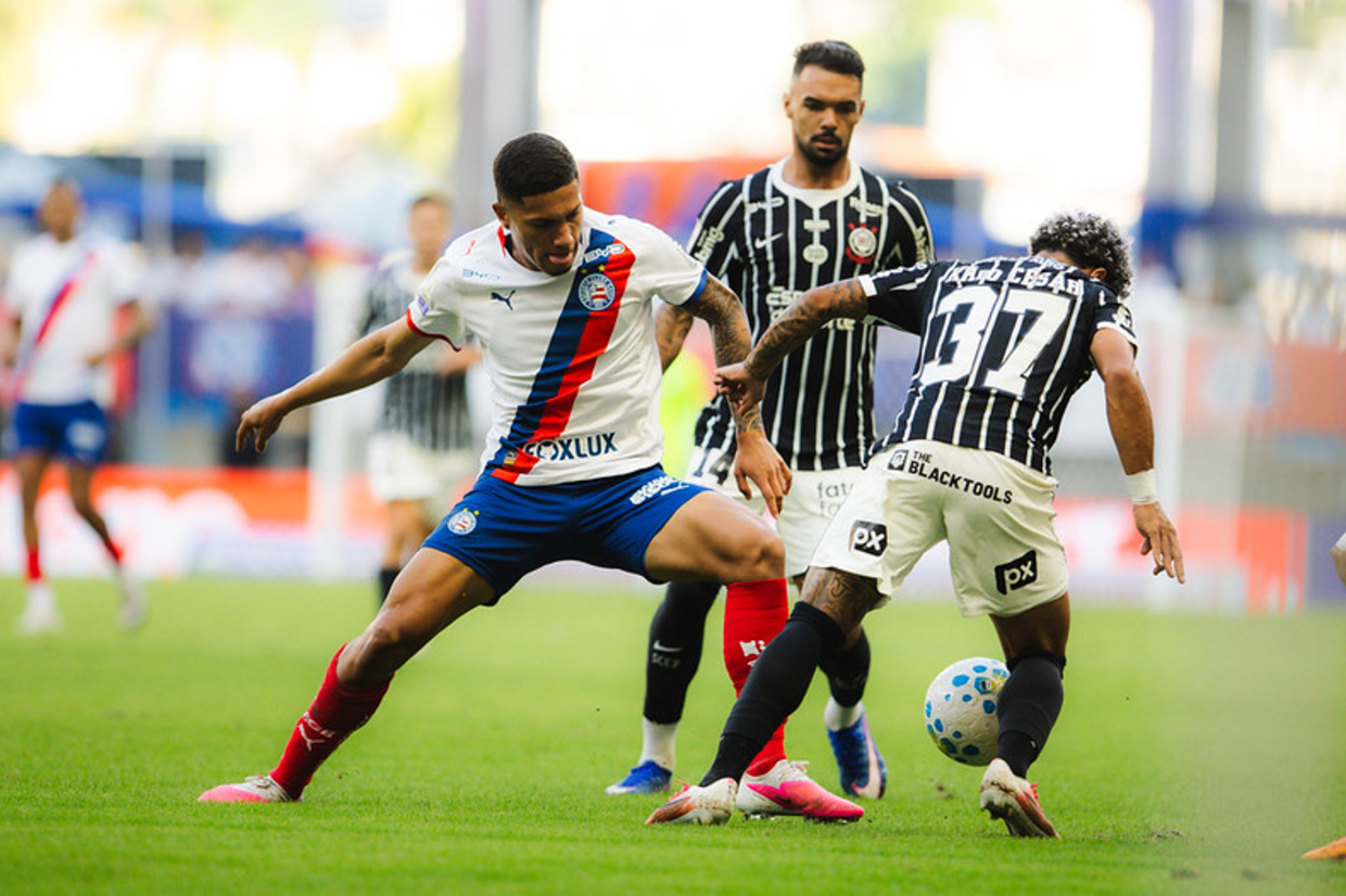 Bahia e Corinthians medem forças em confronto decisivo pelo campeonato