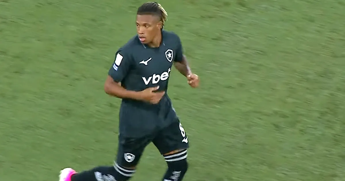 Bastidores revelam crise entre empresários de Danilo e diretoria do Botafogo