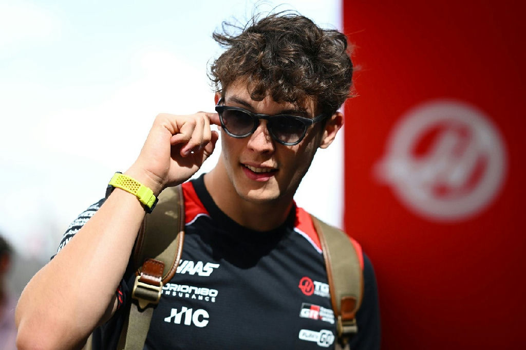 Bearman reitera sonho da Ferrari, mas impõe limite para espera na Fórmula 1