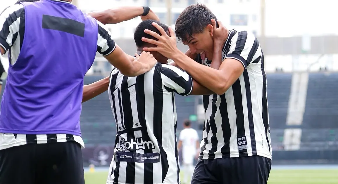 Botafogo elimina Vasco e garante vaga na final do OPG sub-20