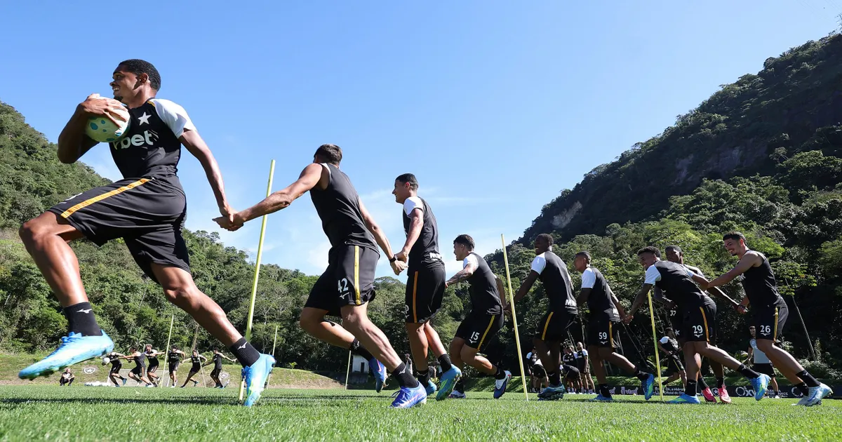 Botafogo estabelece perfil técnico para reforçar o setor defensivo