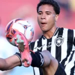 Botafogo estende vínculo de empréstimo do lateral Gabriel Abdias