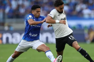 Botafogo ganha pausa estratégica no calendário e Alex Telles destaca importância do descanso