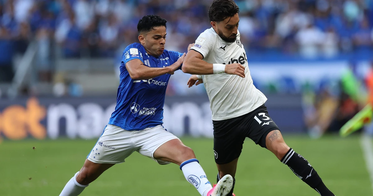 Botafogo ganha pausa estratégica no calendário e Alex Telles destaca importância do descanso