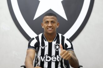 Botafogo garante permanência de Kauan Toledo com contrato até 2029