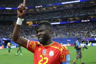 Botafogo mantém esforço para contratar o zagueiro Chancel Mbemba