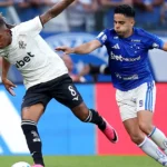 Botafogo recusa oferta do Palmeiras por Danilo e enfrenta atrito com estafe