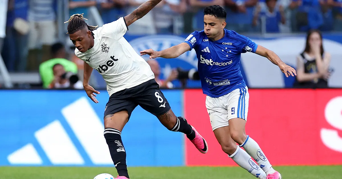 Botafogo recusa oferta do Palmeiras por Danilo e enfrenta atrito com estafe