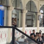 Bruno Guimarães marca presença em São Januário para acompanhar o Vasco