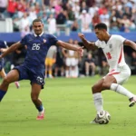 Chelsea fecha contratação do zagueiro Maxence Lacroix por 61 milhões de euros