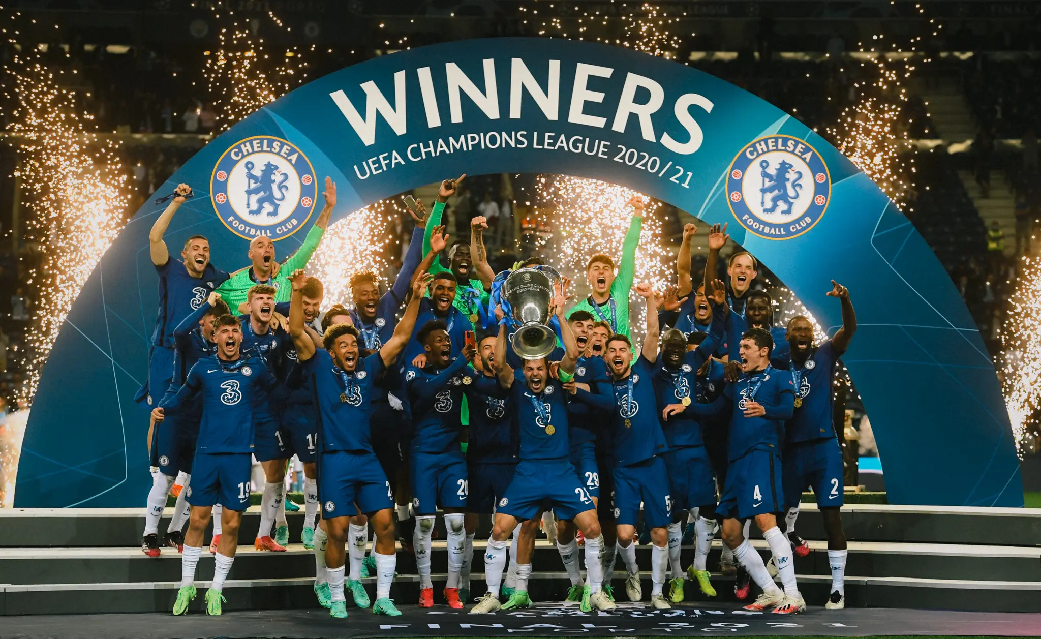 Chelsea sofre punição com proibição de contratações após irregularidades financeiras