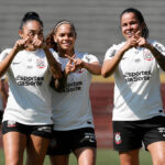 Corinthians assume a liderança do Brasileirão Feminino após goleada convincente