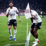 Corinthians celebra vitória no Brasileirão com destaque para dupla ofensiva