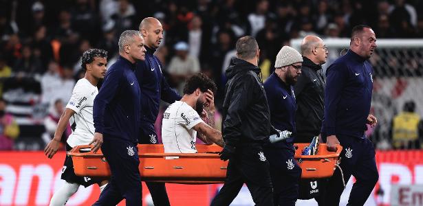 Crise no gramado da Neo Química Arena gera preocupação com lesões no Corinthians