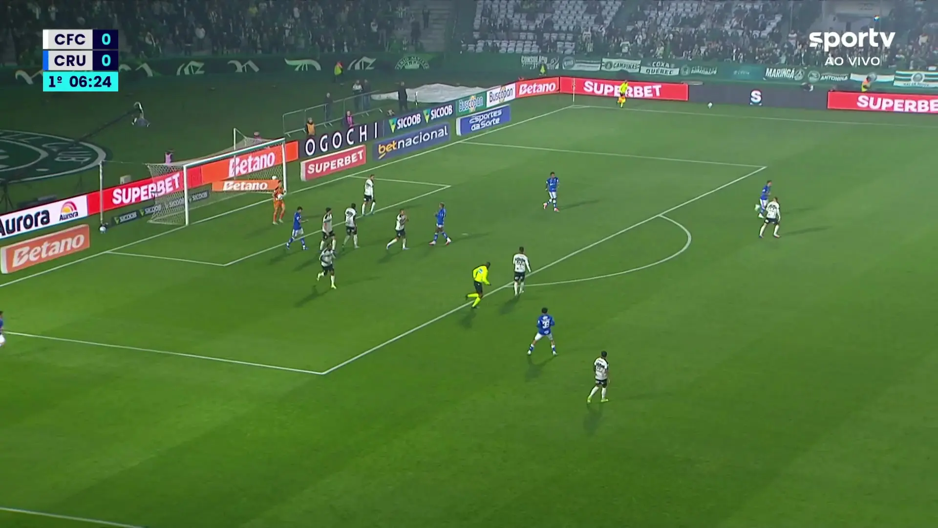 Cruzeiro celebra vitória sobre o Coritiba e avança no Campeonato Brasileiro