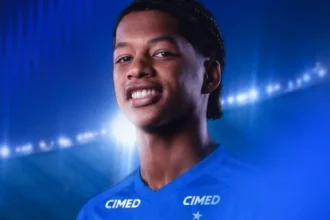Cruzeiro oficializa chegada do volante Zé Lucas em contrato de longa duração