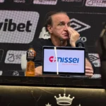 Cuca admite preocupação com risco de rebaixamento do Santos no Brasileirão