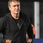 Cuca admite risco de rebaixamento e cobra evolução do Santos no Brasileirão
