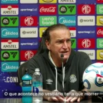 Cuca defende sigilo absoluto sobre cobranças internas no elenco do Santos