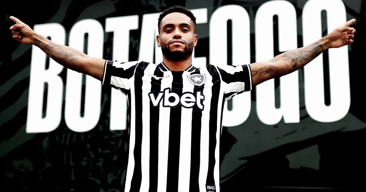 Danilo Pereira chega ao Botafogo com cláusula de compra obrigatória