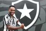 Danilo Pereira tem nome publicado no BID e fica à disposição do Botafogo