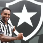Danilo Pereira tem nome publicado no BID e fica à disposição do Botafogo