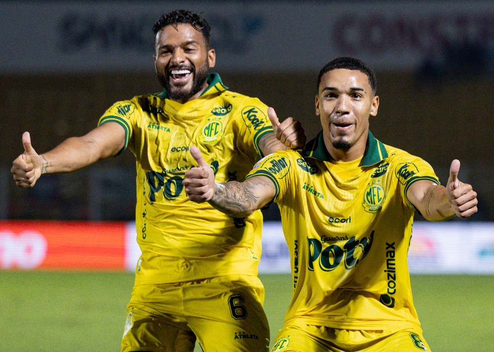 Denílson projeta duelo contra o Vasco e afirma que Mirassol vive sua melhor fase