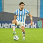Desempenho de Santiago Sosa no Racing revela solidez defensiva e técnica