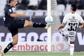 Desempenho do Botafogo contra o Vitória sinaliza evolução tática e técnica