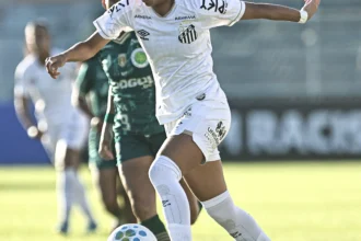 Eudimilla é negociada pelo Santos com o Pachuca em transferência histórica