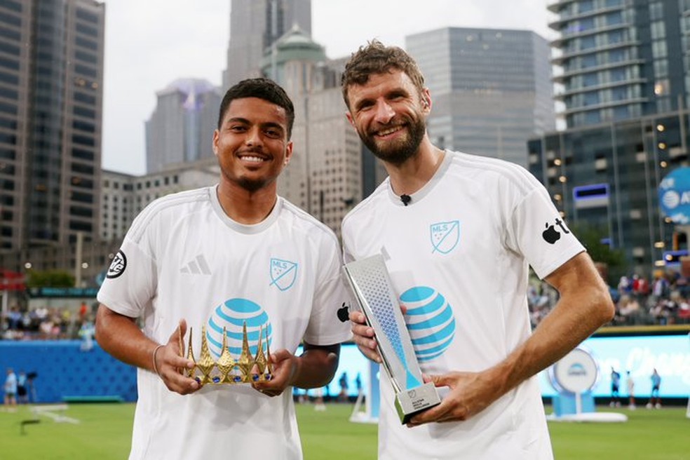 Evander e Thomas Müller brilham com recorde no desafio de habilidades da MLS