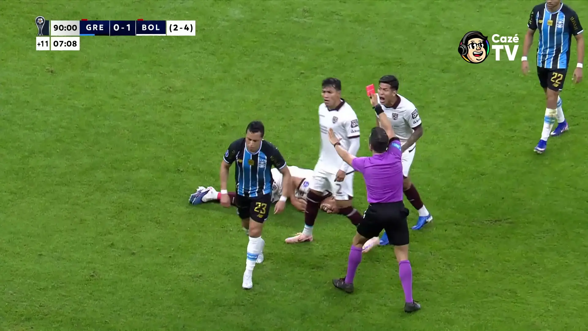 Expulsão de Marlon marca eliminação do Grêmio em confronto decisivo