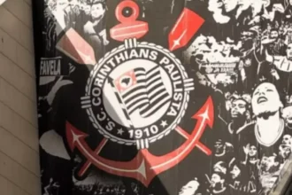 Fernando Diniz adota postura conciliadora e ganha confiança no Corinthians