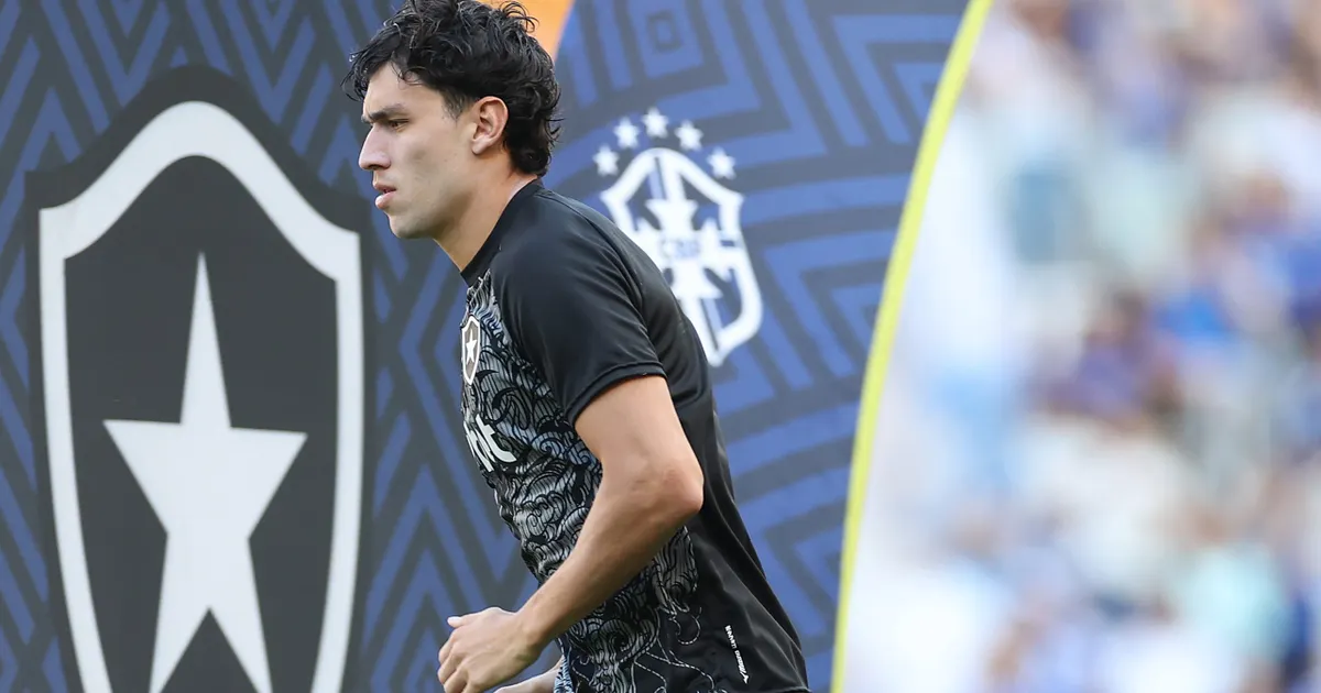 Ferraresi: Botafogo finaliza acordo para permanência do zagueiro por três anos
