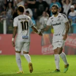 Gabigol nega crise no Santos e blinda Neymar após rumores sobre vestiário