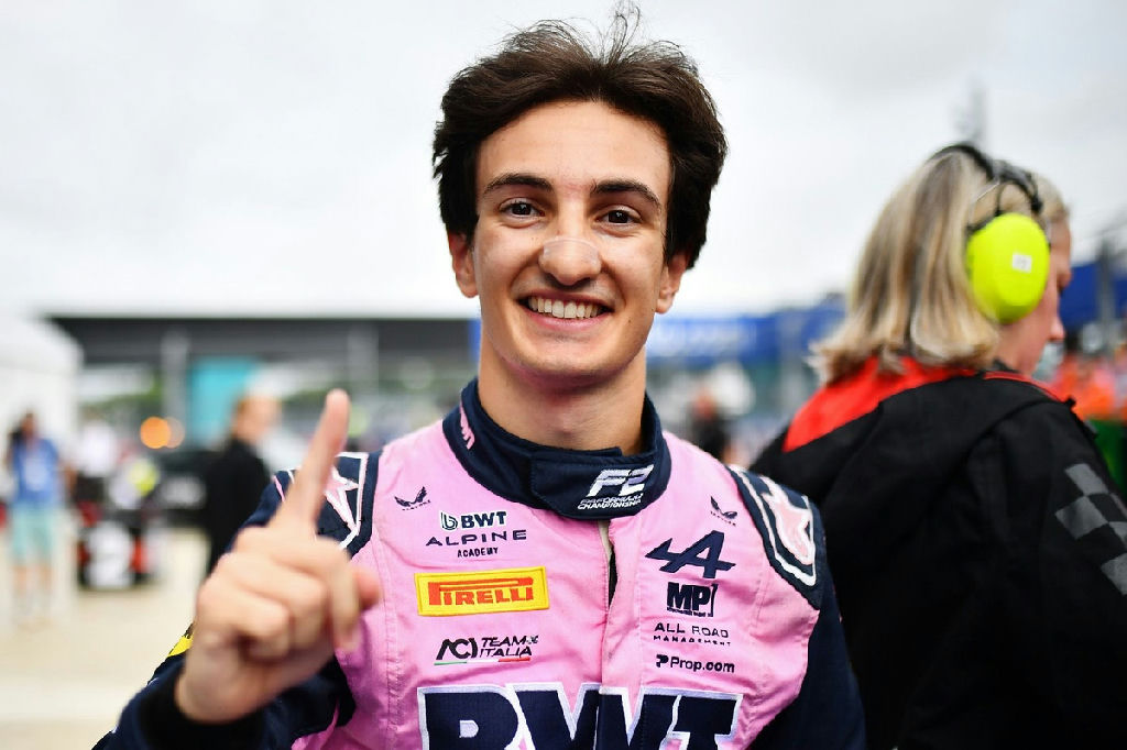 Gabriele Mini domina corrida sprint da Fórmula 2 na Hungria