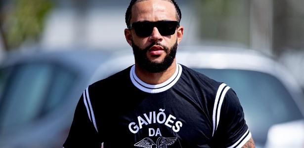 Gaviões da Fiel sinaliza apoio à permanência de Memphis Depay no Corinthians