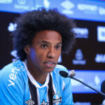 Grêmio decide encerrar ciclo de Willian após chegada de reforço estrangeiro