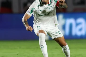 Gustavo Gómez desfalca Palmeiras na Copa do Brasil após lesão muscular